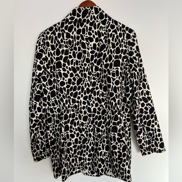 Jones New York Black and White Animal Print Girafe print Jacket size large - Picture 4 of 5